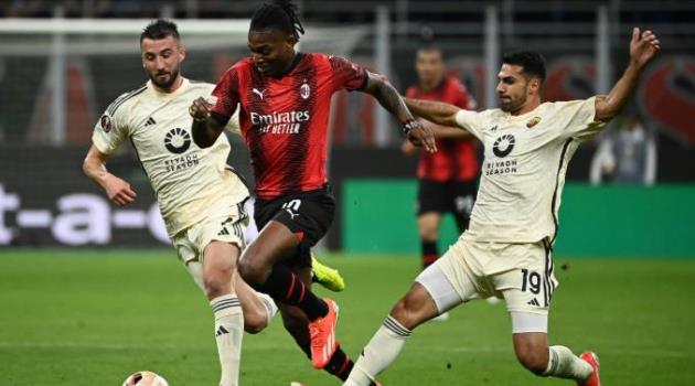 Soi trận AC Milan vs Roma: Nóng bỏng cuộc đua Scudetto