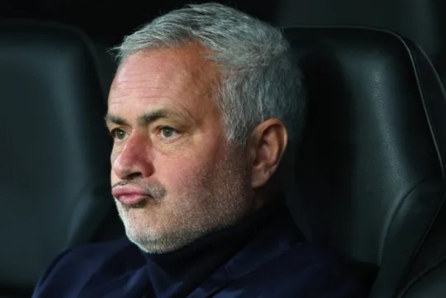 Soi trận Benfica vs Leverkusen: Mourinho buộc phải thắng