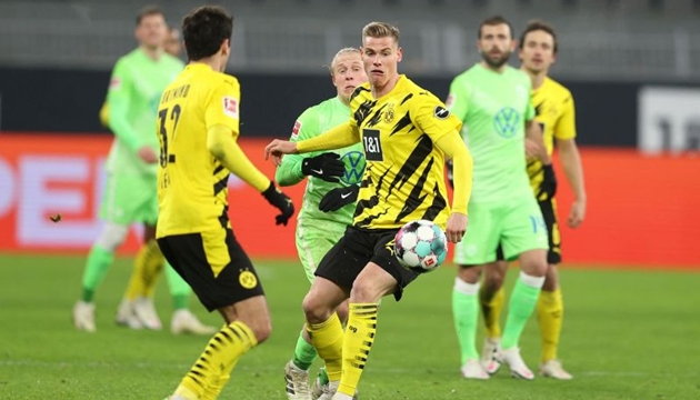 Soi trận Dortmund vs Wolfsburg: Bám đuổi ngôi đầu
