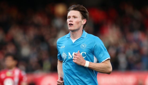 Soi trận Fiorentina vs Napoli: Nhà vô địch gặp đối cứng