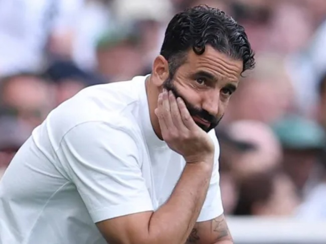 Soi trận Man Utd vs Burnley: Khủng hoảng phủ bóng Old Trafford