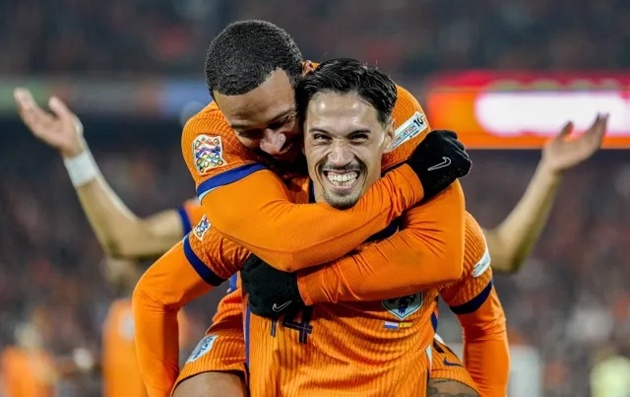 Soi trận Phần Lan vs Hà Lan: Nhập cuộc muộn gặp ngay đối cứng