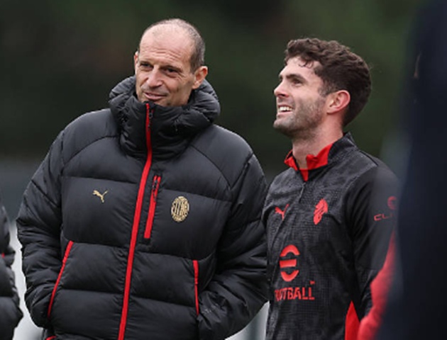 Soi trận AC Milan vs Verona: Rossoneri quyết tâm đánh chiếm ngôi đầu