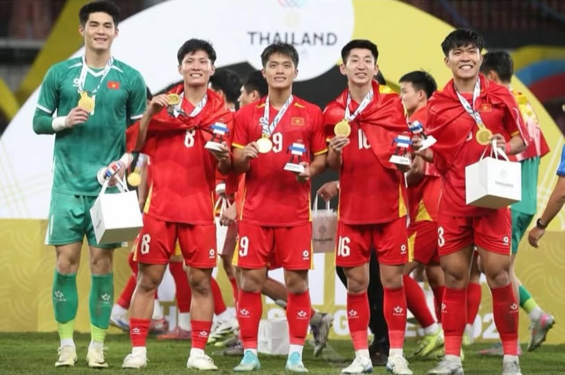 Tin sáng (23/12) : 5 “gà nòi” nhà bầu Đức trong màu áo U23 Việt Nam gồm những ai?