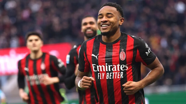 Soi trận Cagliari vs AC Milan: Thời cơ chiếm ngôi đầu