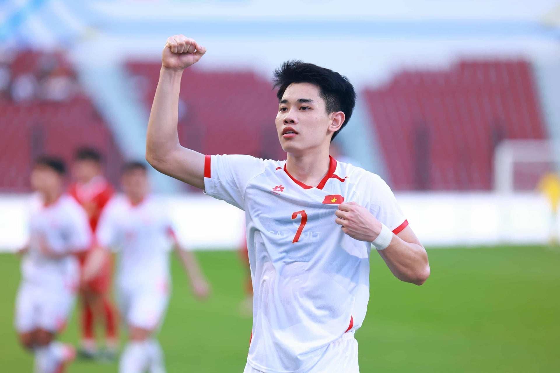 Tin tối (21/12): Bất ngờ về điều khoản hợp đồng giữa HLV Kim Sang-sik và VFF